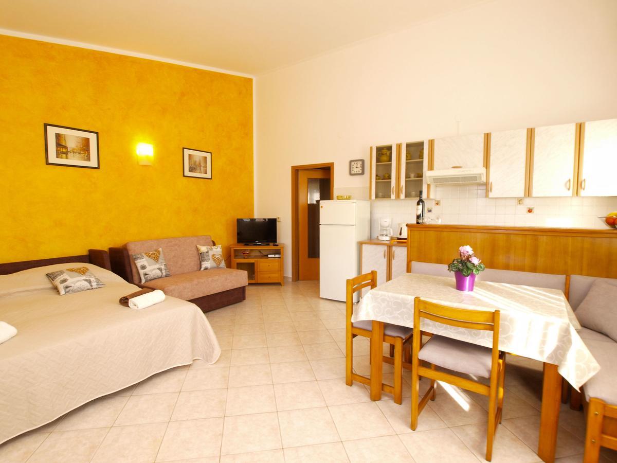 Apartments Iva 1534 Pula Zewnętrze zdjęcie